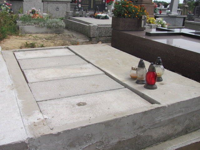 Grób Ks. Kanonik Marian Kulinowski